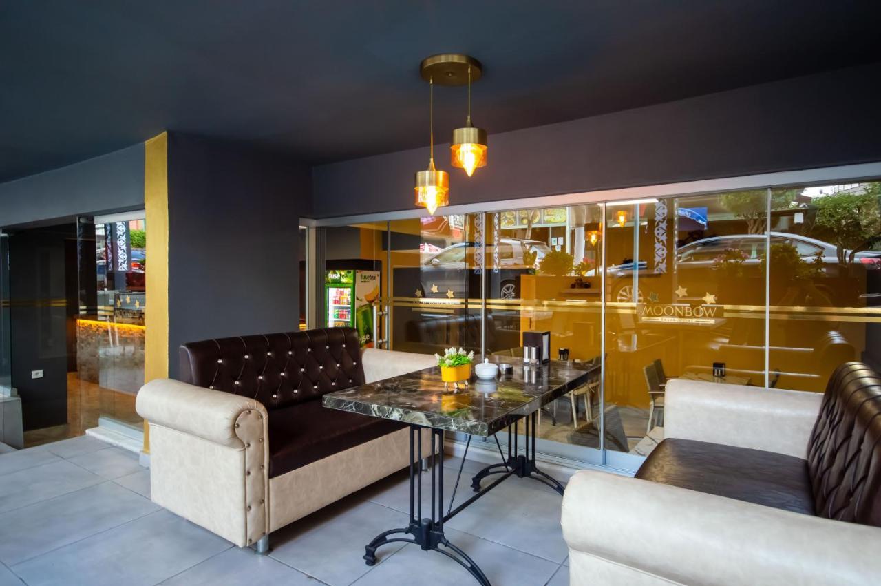 Hotell Moonbow 3*