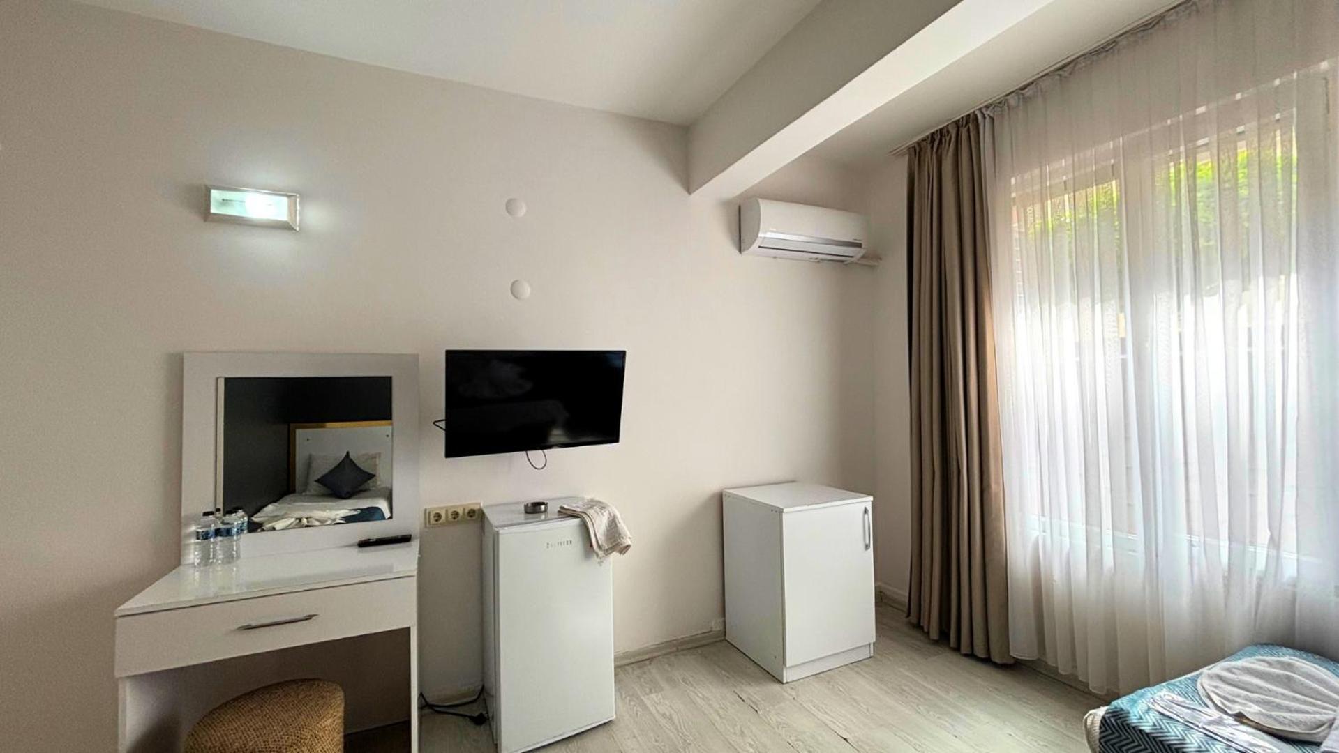 Moonbow Hotell 3*