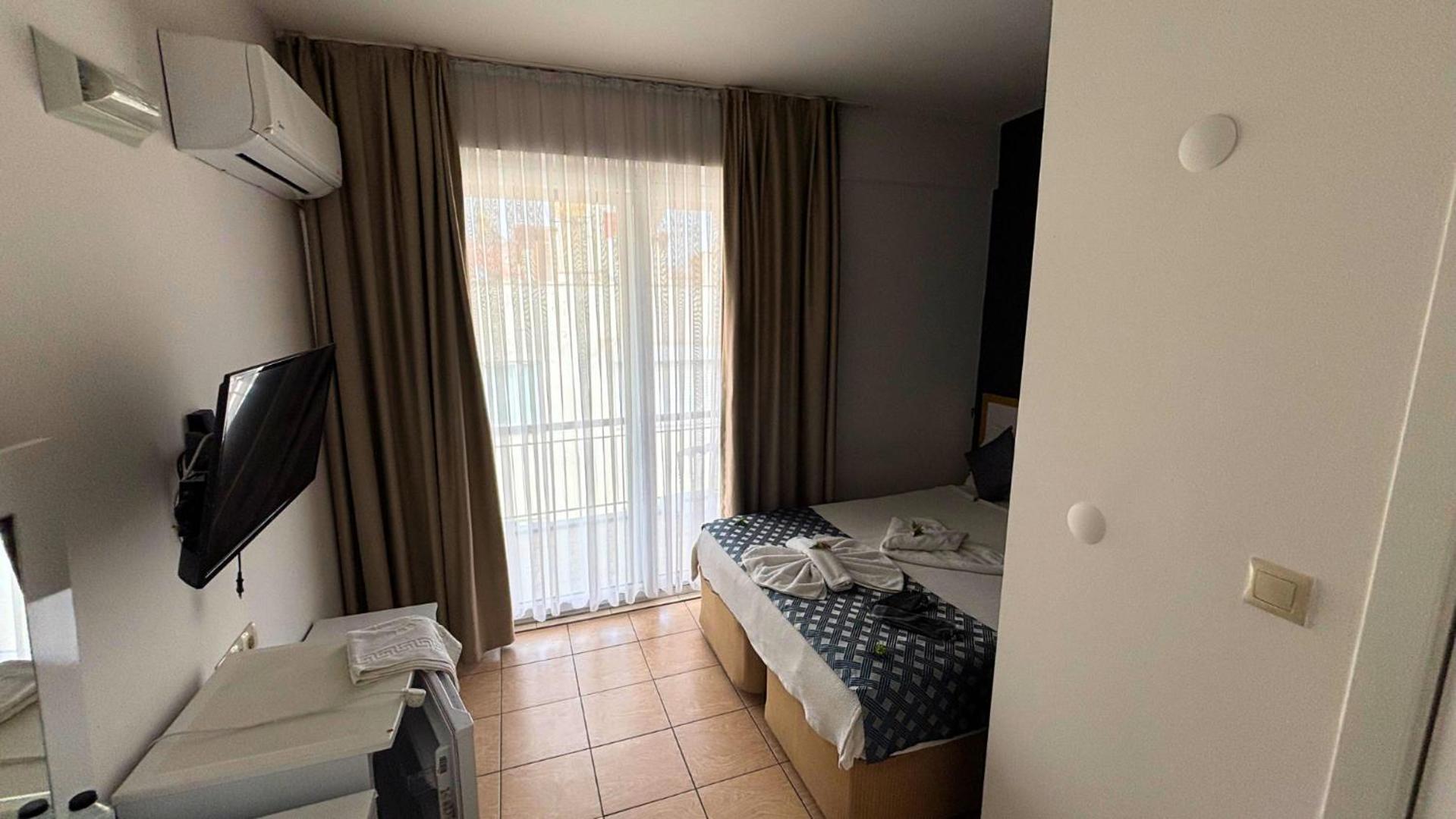 Otel Moonbow 3*