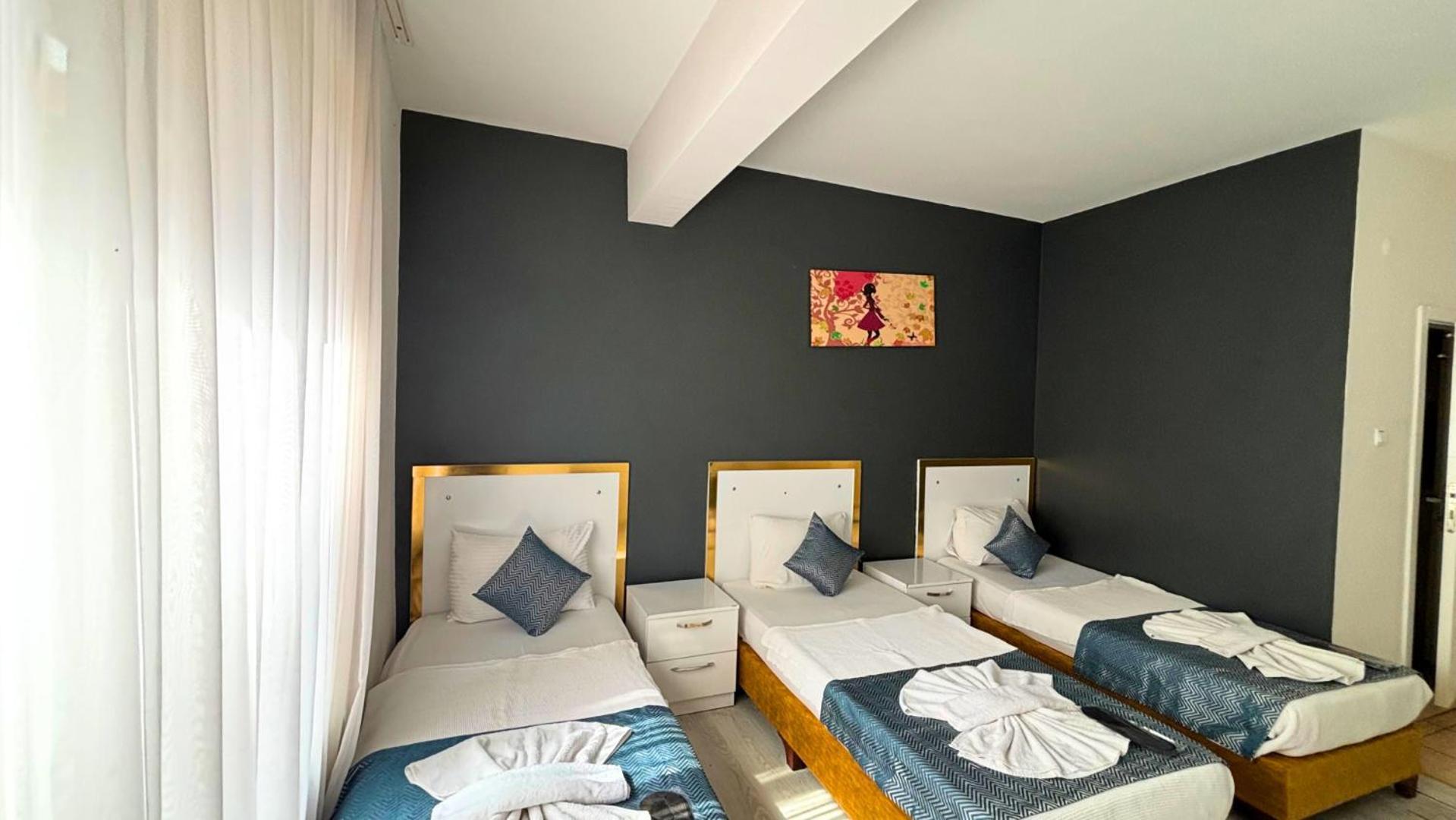 Moonbow Otel